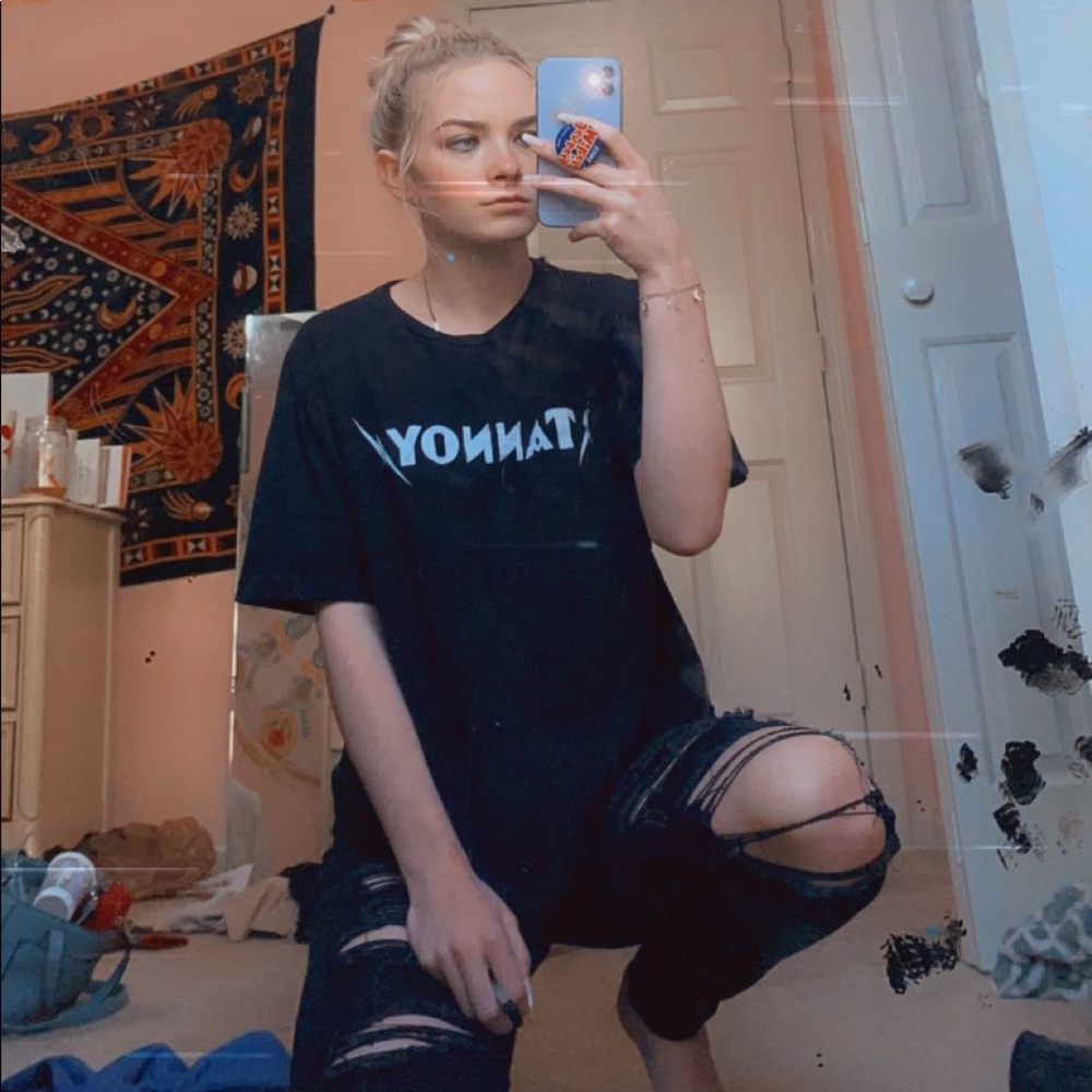 Meet your Posher, Danielle